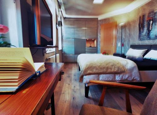 Purer Luxus in Zwickau Planitz - Exklusive Ferienwohnung für bis zu 10 Personen!, Zwickau