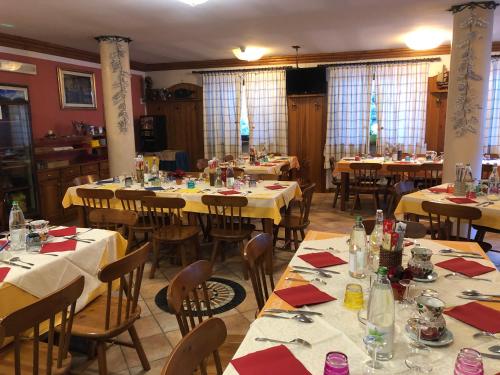 Étterem, Hotel Genzianella in San Pietro Cadore
