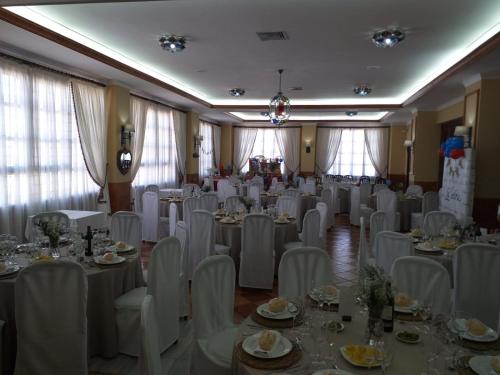 Hotel La Yedra - image 9