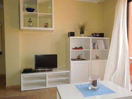 Casa Soleada close to the sea + beach, Wifi, 2 pools, terrace, sea view, SAT-TV