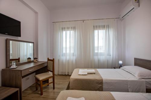 Airport House - main image