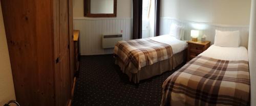 Star Hotel - image 4