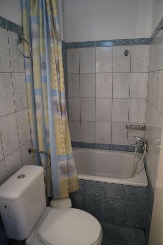 Bathroom, Marilena Apartments Anastasiou in Velika (Larisa)