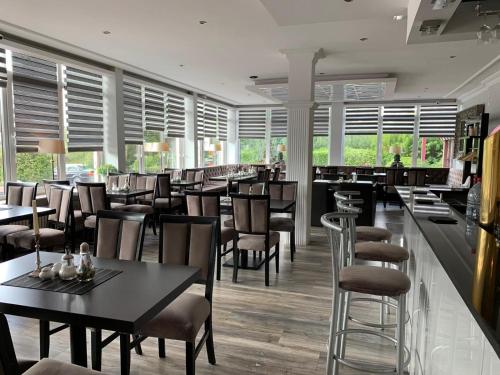 餐廳, 布萊梅里德爾酒店 (Hotel zur Riede bei Bremen) in 代爾門霍斯特