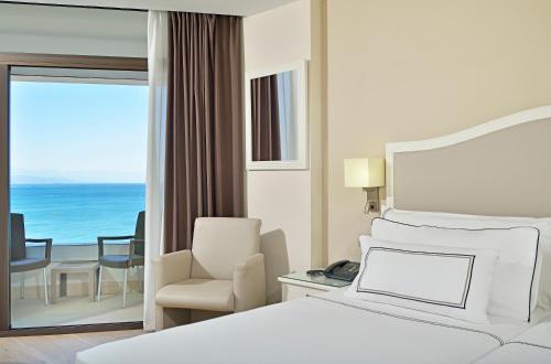 Deluxe Double or Twin Room with Sea View