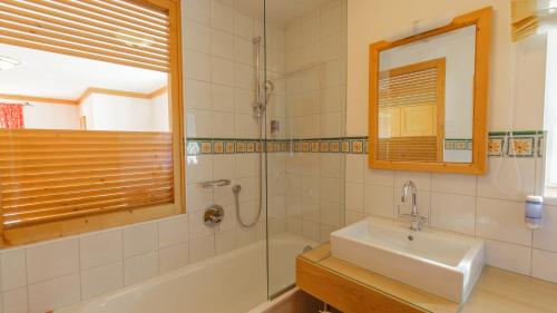 Hotel Kaprunerhof - image 13