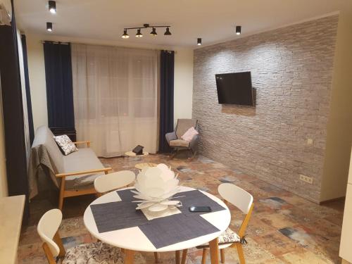 Royal House Apartment - image 9