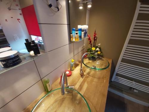 حمام, Nouvelles chambres très confortables avec réfrigérateur (Nouvelles chambres tres confortables avec refrigerateur) in Anhee