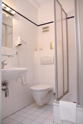 Single Room image 4