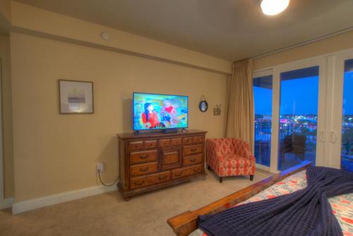 Laketown Wharf 733 By ZIA VR - image 6