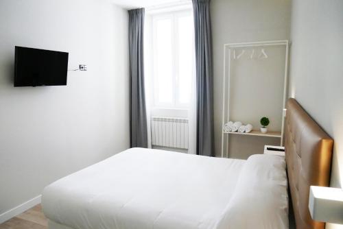 ART BURGOS - image 9