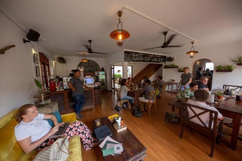 Restaurant, Srilax in Cinnamon Gardens