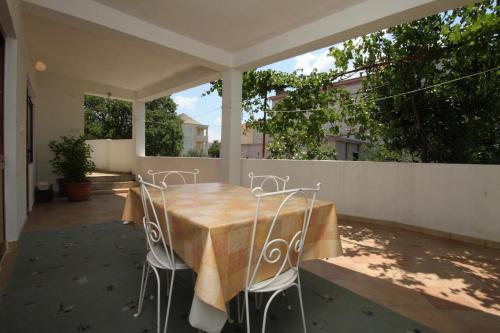  Apartments with a parking space Starigrad, Paklenica - 6649, Pension in Starigrad-Paklenica