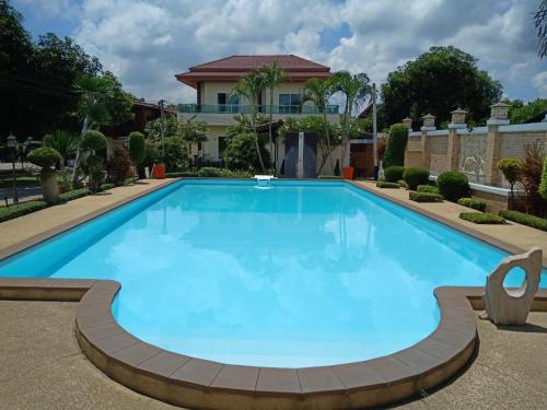 B&B Singburi - Sumali Villa - Bed and Breakfast Singburi