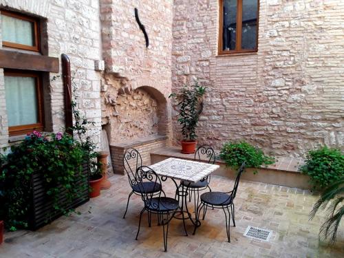 아시시 Case Brizi 10 4성급 호텔 객실