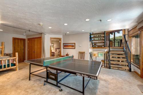 Deer Valley Pinnacle - image 4