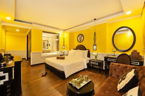 room detail thumbnail 0