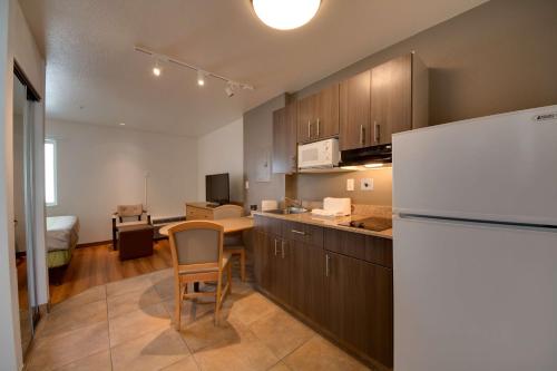 Studio 6-Brownsville TX - image 6