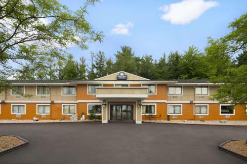 Facilities, Days Inn & Suites by Wyndham Stevens Point in Stevens Point (WI)