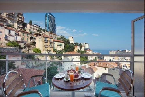 Monaco, sea view, bright studio - Location saisonnière - Beausoleil