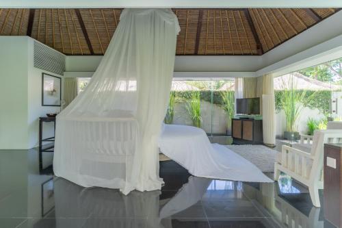 One-Bedroom Luxury Pool Villa with Free Airport Transfer