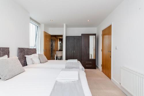 EXCEL LONDON MAJESTIC APARTMENT - image 8