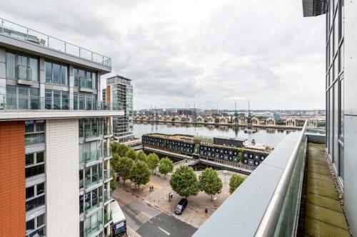 EXCEL LONDON MAJESTIC APARTMENT - image 8