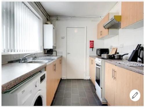 廚房, Your Nottingham Vacation, Business Apart, Parking in 拉德福德