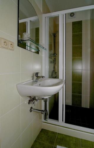 Hotel KAMU GARNI - image 4