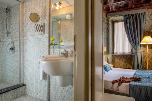 Residenza Canova Tadolini Luxury Rooms & Suites - image 9