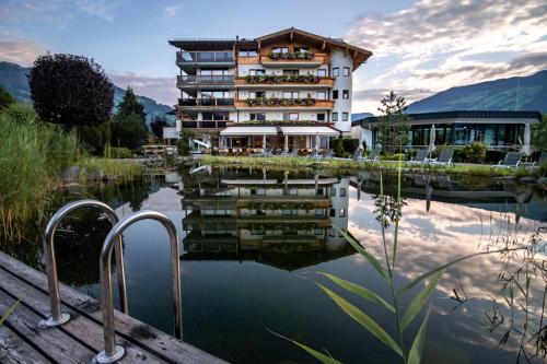 Exterior view, Sport- und Wellnesshotel Held 4 Sterne Superior in Fugen