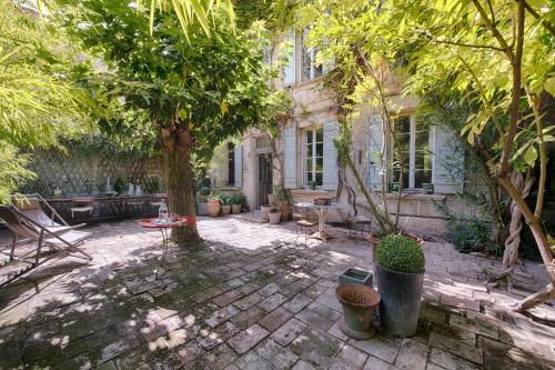 Maison XIXe et Jardin en Intramuros - Location saisonnière - Avignon