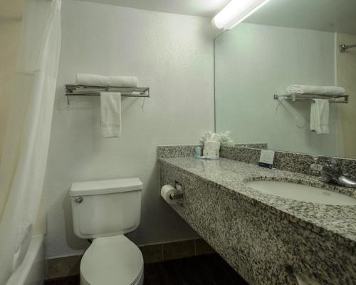 Quality Inn & Suites Kansas City I-435N Near Sports Complex, Kansas City (foto 5)