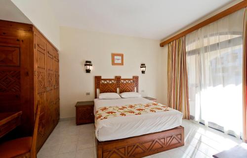 Two-Bedroom Chalet image 4