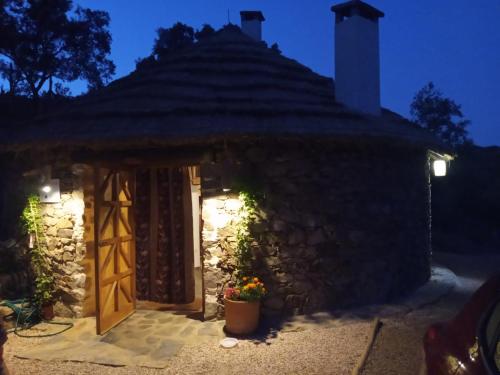  Alojamiento Los Chozos in Cazalla de la Sierra