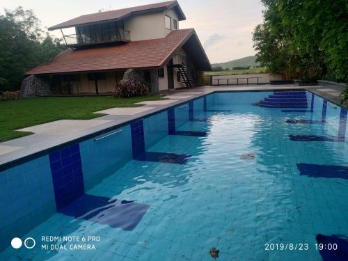 Jungle Safari Resort & Holiday Villa