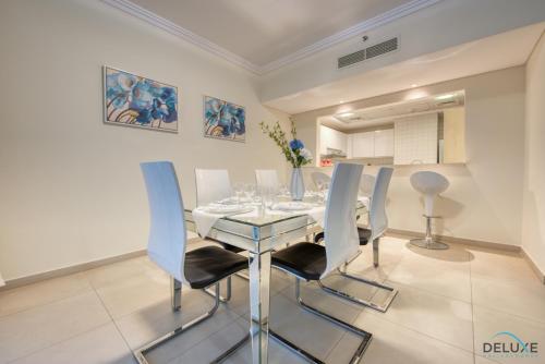 A Hotelcom 2 Bedroom Apartment In Al Bateen Residence By - 