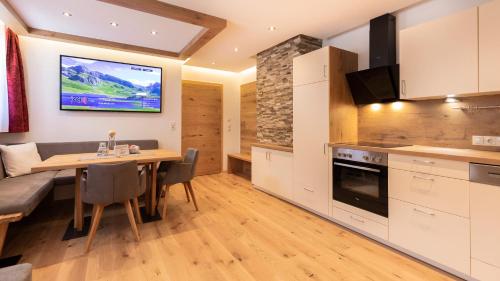 ห้องครัว, Alp Chalet in Kappl bei Ischgl in อุลมิช