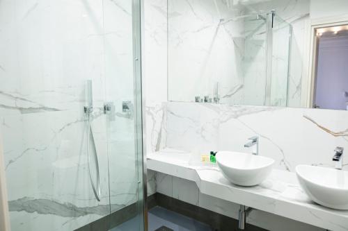 Casa Bella Adriano's Temple - image 9