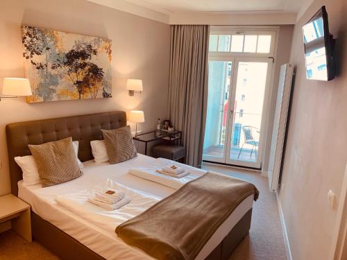 1 queen bed