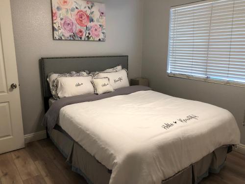 Beautiful 3BR/2BA in Disneyland area in Fullerton, USA
