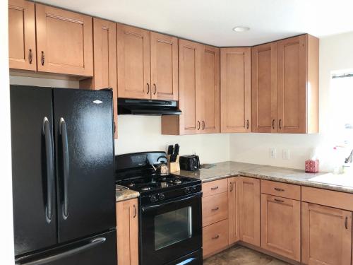 Beautiful 3BR/2BA in Disneyland area in Fullerton, USA