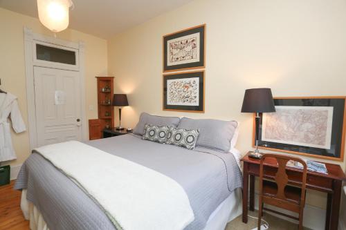 King Room with Shared Bathroom