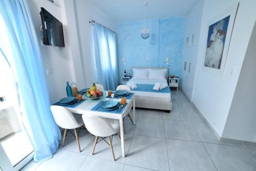 Central Athens Studios - image 3
