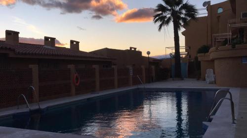 สระว่ายน้ำ, Beach Bungalow Port,free parking in ปวยร์โต เด เอสเตโปนา