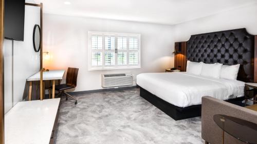 Hollywood Inn Suites Hotel