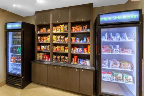 La Quinta by Wyndham Midland North