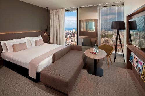 Meliá Barcelona Sky