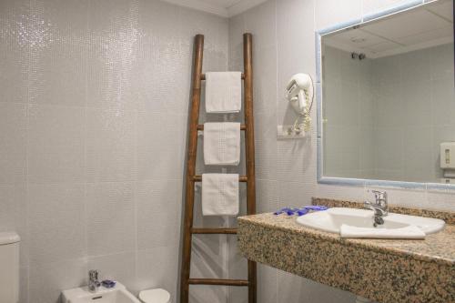 Hospedium Hotel Don Jose - image 10