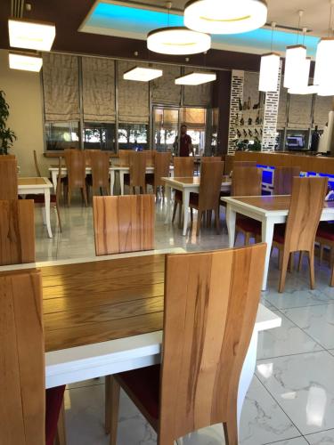 ห้องอาหาร, ELJOS HOTEL in โวเร